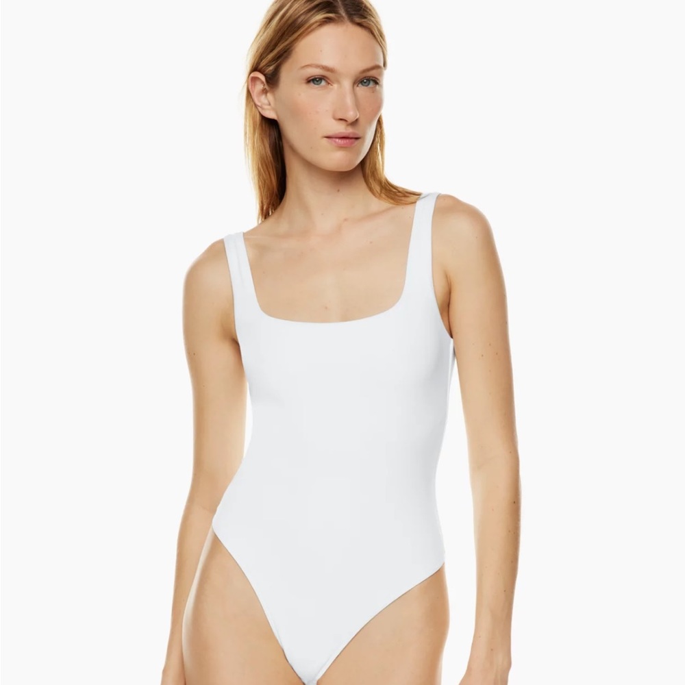Never been worn Babaton White Square Neck Contour Bodysuit - Size Small